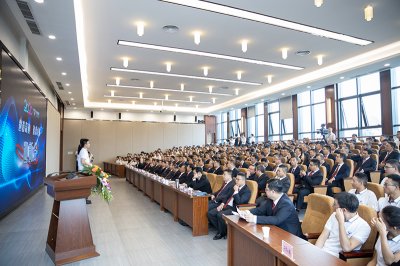 杏彩平台官网，杏彩体育官网举行大学生迎新会